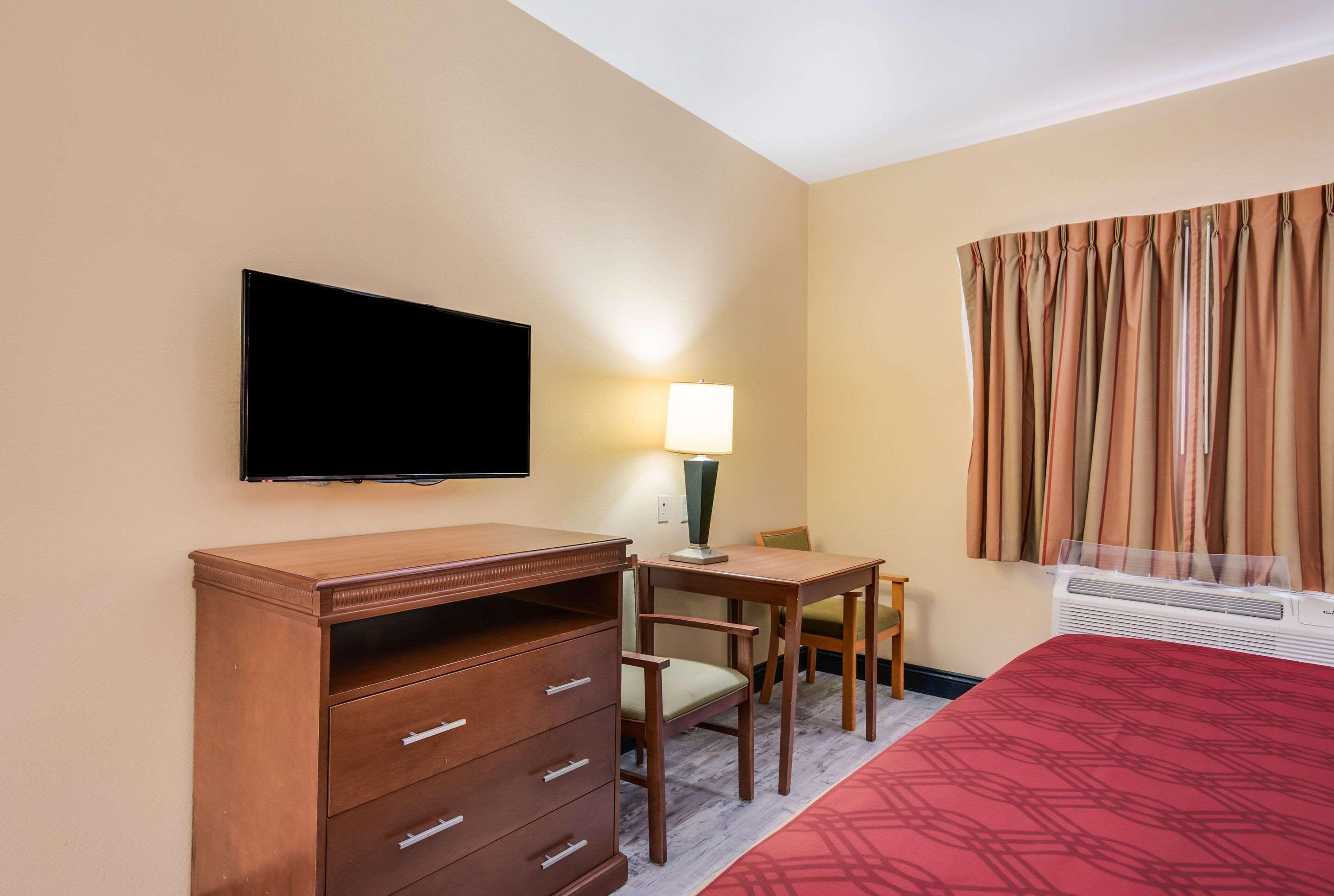 Econo Lodge Inn & Suites Little Rock Sw Eksteriør billede