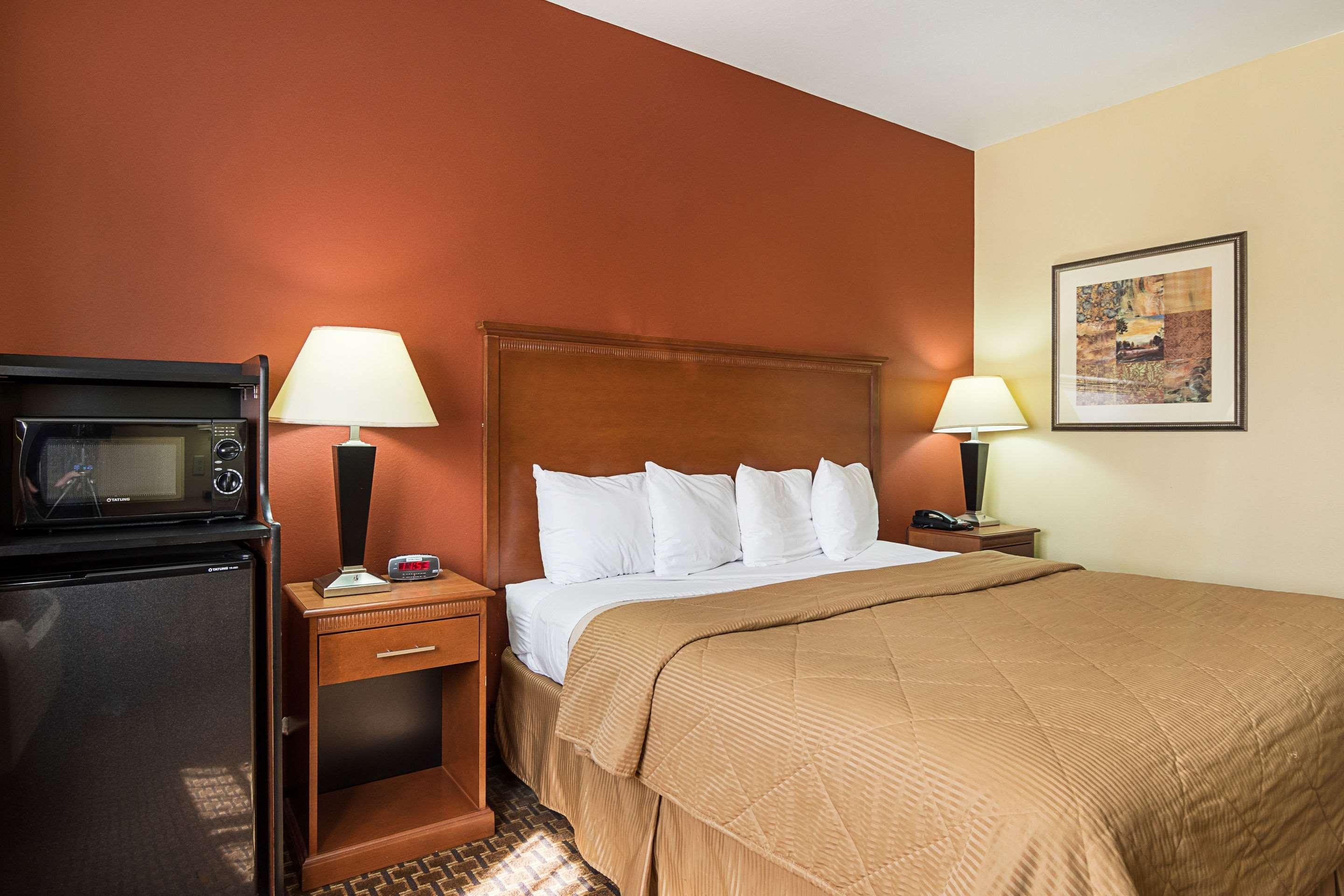 Econo Lodge Inn & Suites Little Rock Sw Eksteriør billede