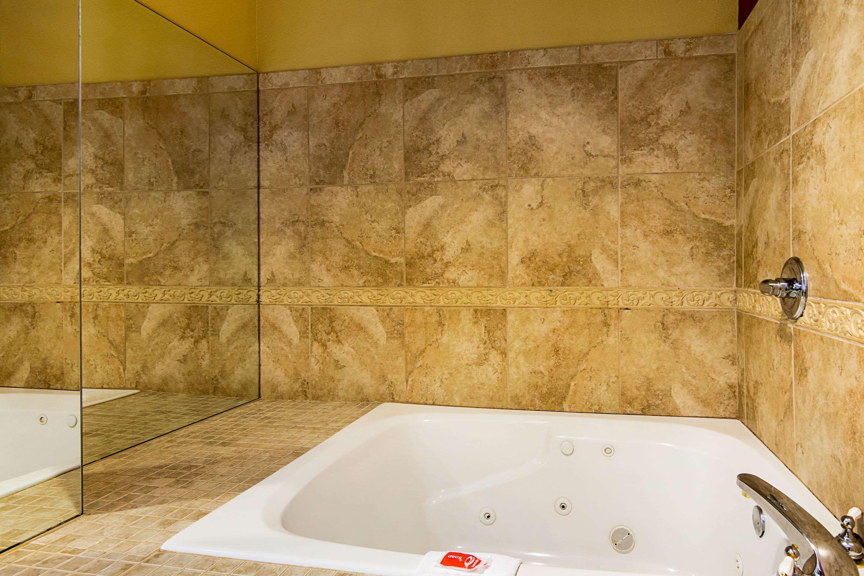 Econo Lodge Inn & Suites Little Rock Sw Eksteriør billede